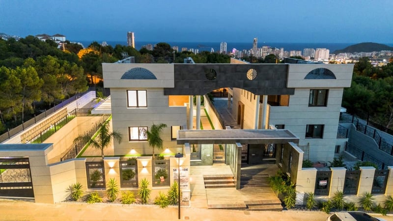 Villa in Finestrat - view 1