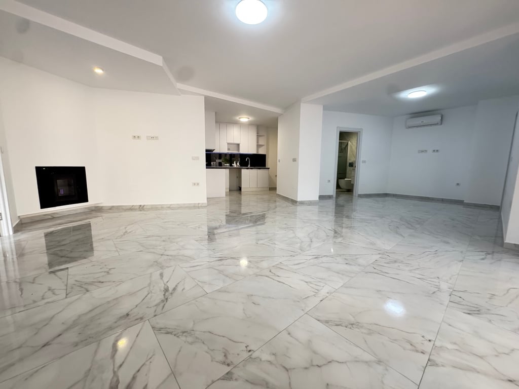 Apartment in Torrevieja - Image 2