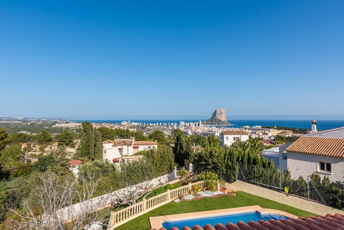 Villa in Calp - view 1