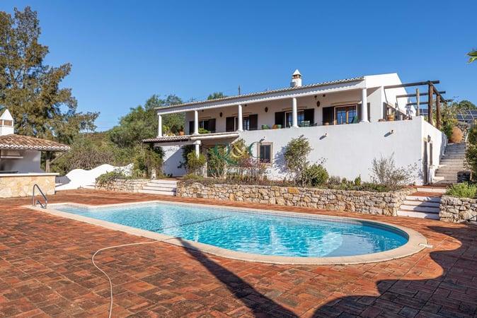 Villa in Estoi - view 1