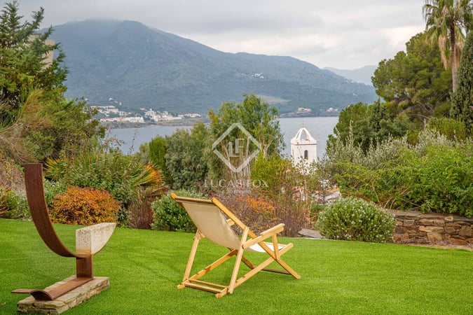 House in el Port de la Selva - view 1