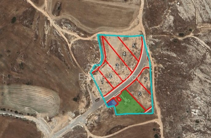 Land in Geri - view 1