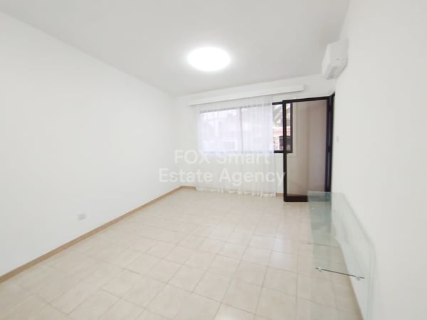 Apartment in Chlorakas - view 1