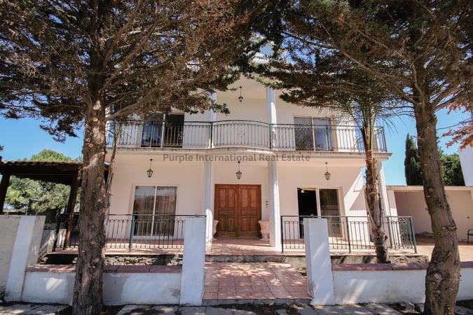 House in Tersefanou - view 1