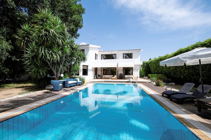 House in Agios Nikolaos - view 1