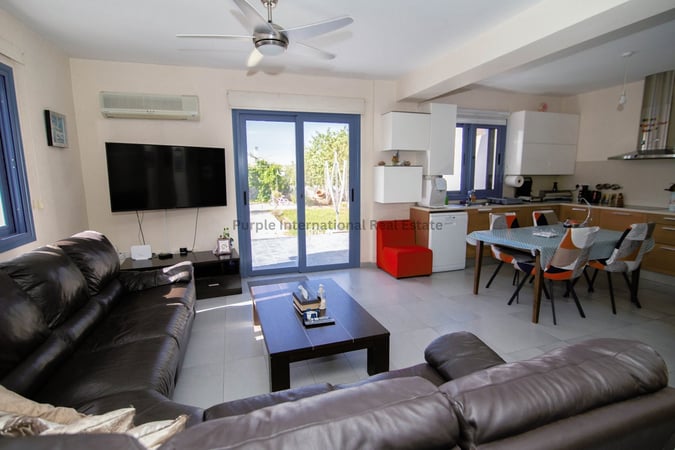 House in Kiti - view 1