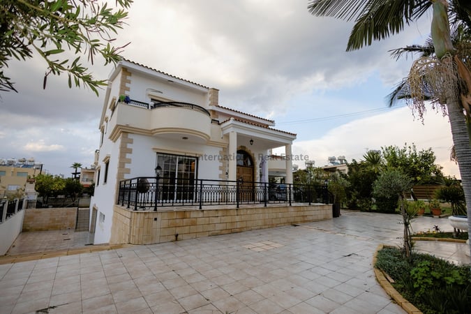 House in Pyla - view 1