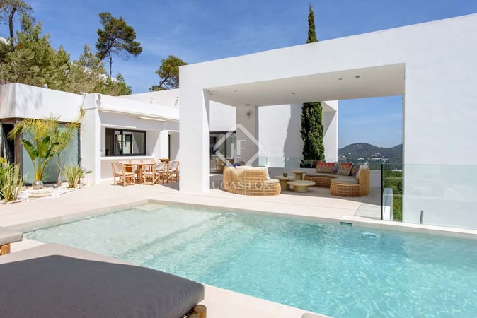 House in Santa Eularia des Riu - view 1