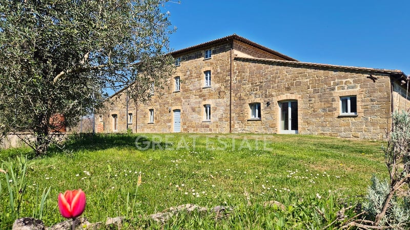 House in Gubbio - view 1