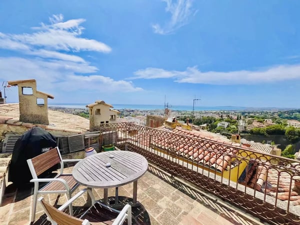 House in Cagnes-sur-Mer - view 1
