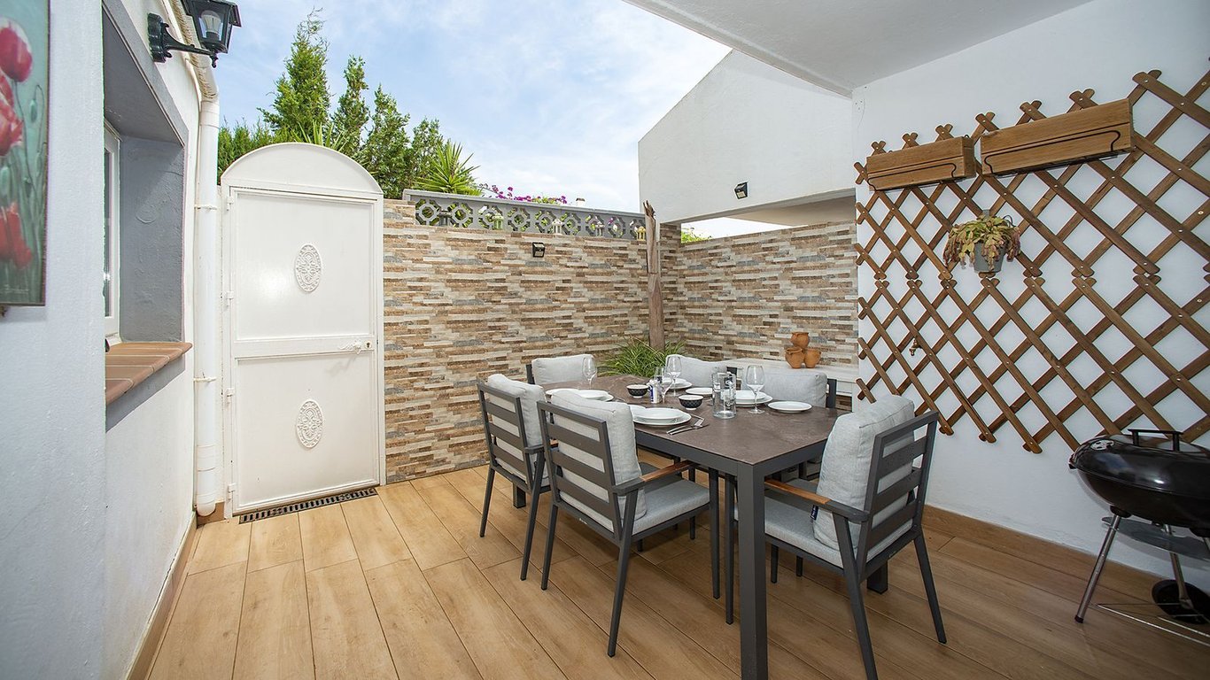 House in Nueva Andalucia - Image 3