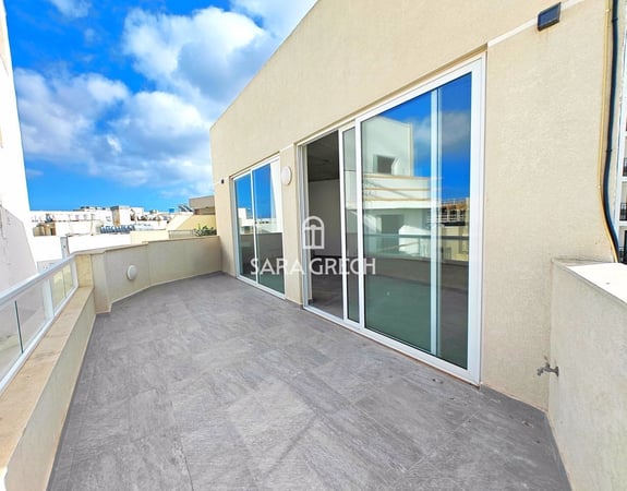 Penthouse in Tas-Sliema - view 1
