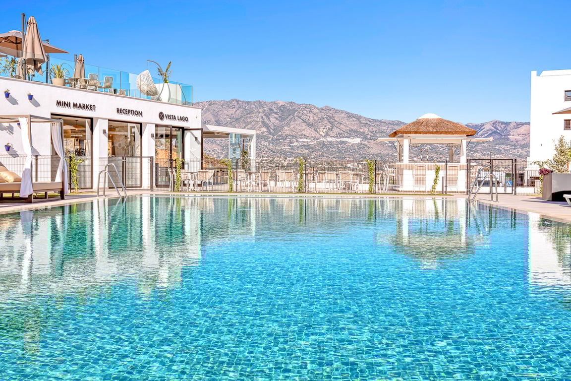 Apartment in La Cala De Mijas - Image 2