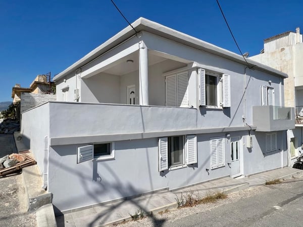 House in Agios Nikolaos - view 1