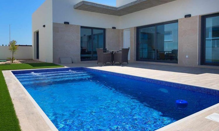 Villa in Alicante - view 1