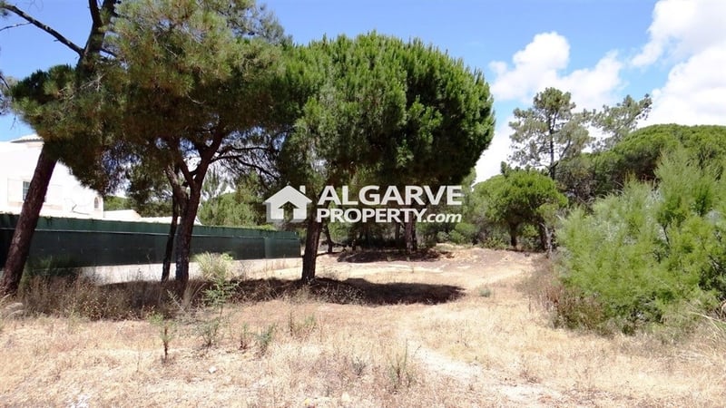 Land in Almancil - view 1