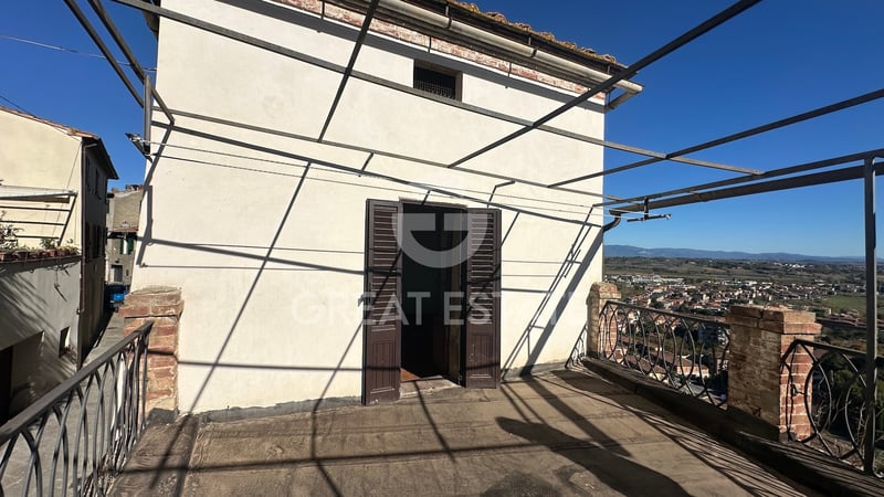 House in Sinalunga - view 1