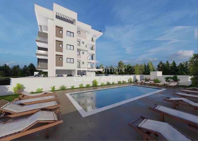 Apartment in Zakaki - view 1