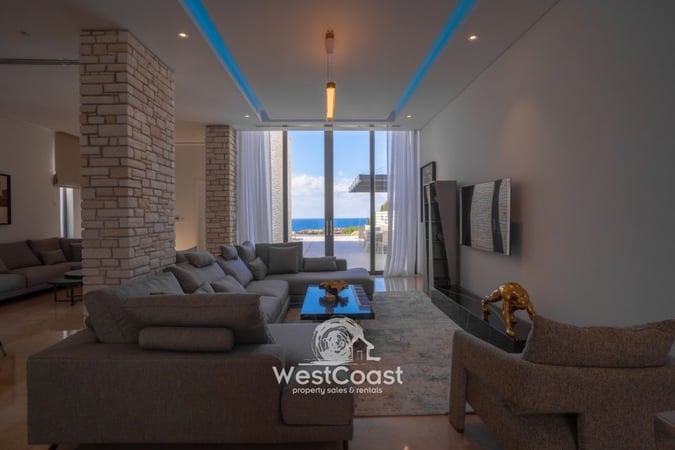 House in Ayios Theodoros - view 1