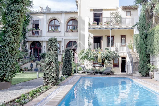 House in Rocafort de Vallbona - view 1