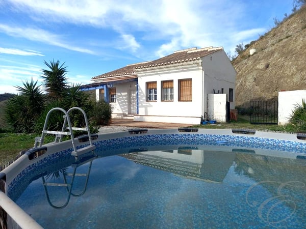 House in Canillas de Aceituno - view 1