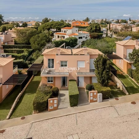 Villa in Lagoa - view 1