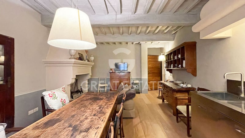 House in Castiglione d'Orcia - view 1