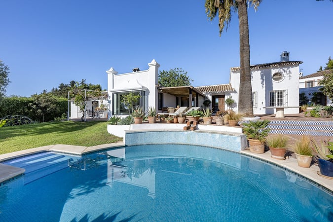 Villa in Costa del Sol - view 1