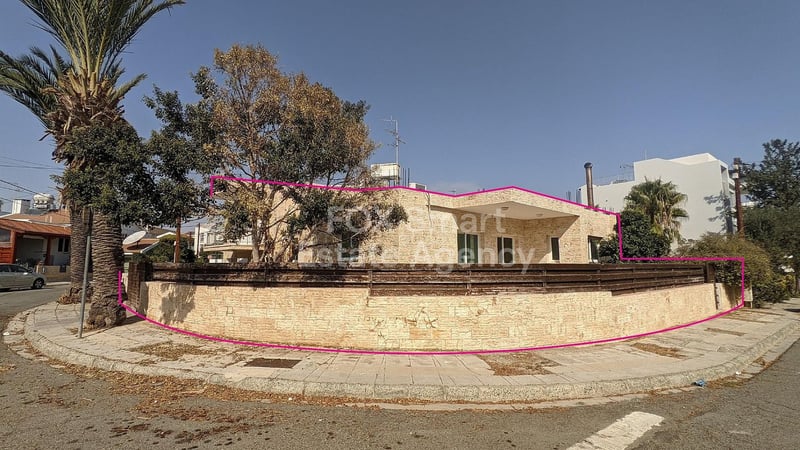 House in Nicosia Municipality - view 1