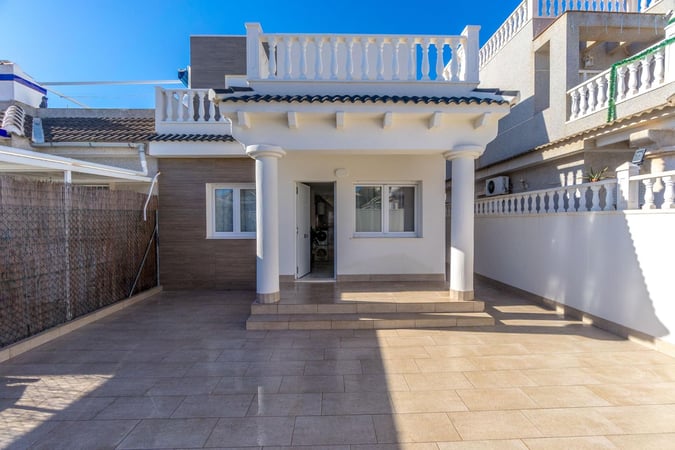 Villa in Torrevieja - view 1