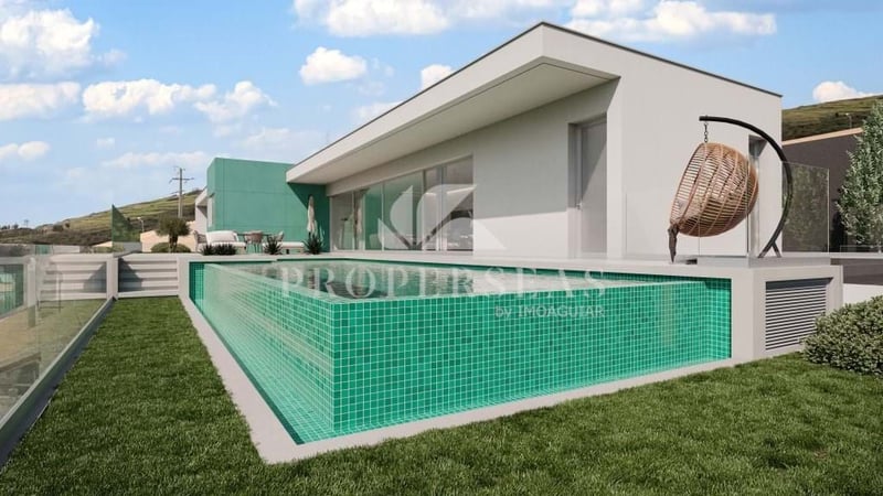 Villa in Estreito da Calheta - view 1