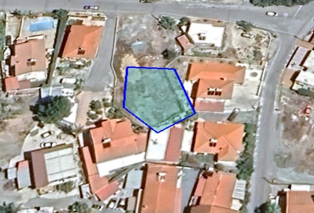 House in Kato Pyrgos - view 1