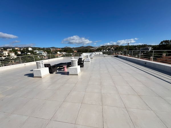 Penthouse in Marbella Del Este - view 1