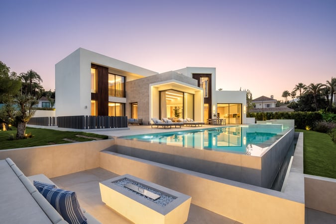 Villa in Nueva Andalucia - view 1