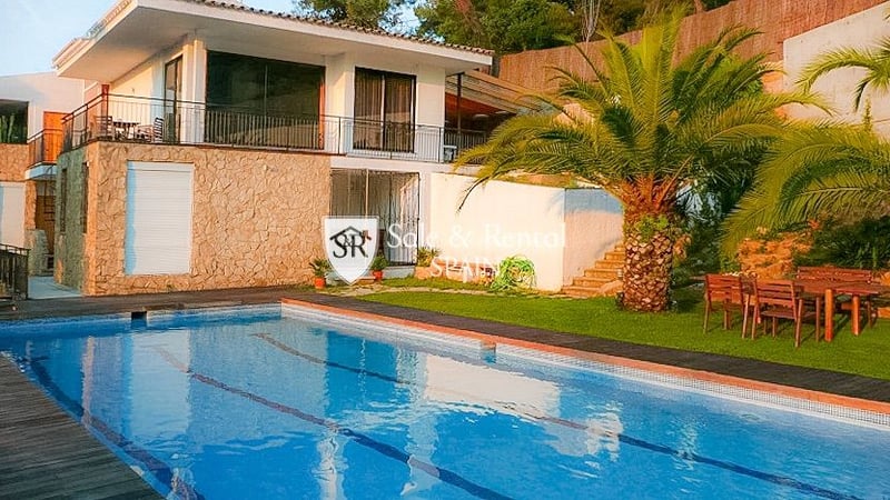 House in Lloret de Mar - view 1