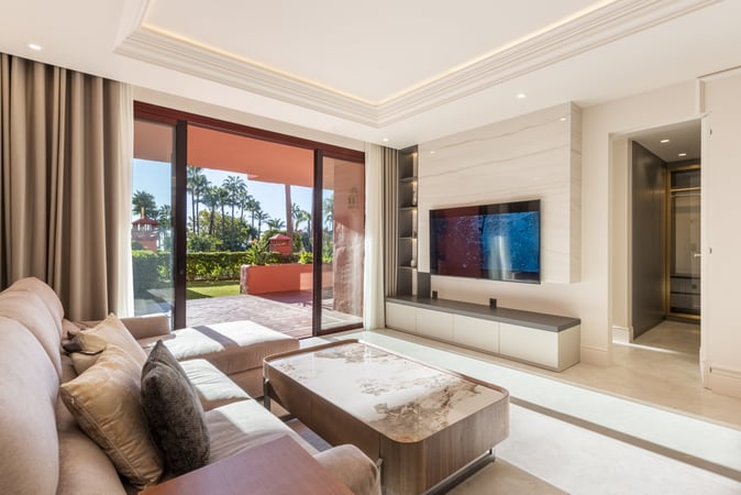 Apartment in Estepona - view 1