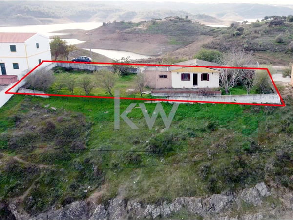 Villa in Alcarias - view 1