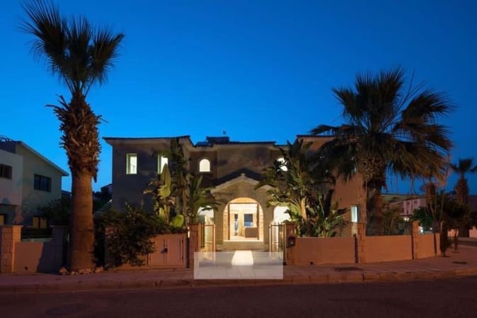 Villa in Pafos - view 1