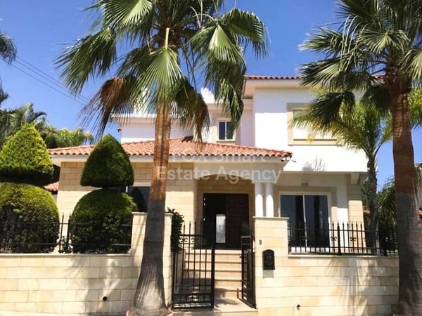 House in Agios Tychon - view 1