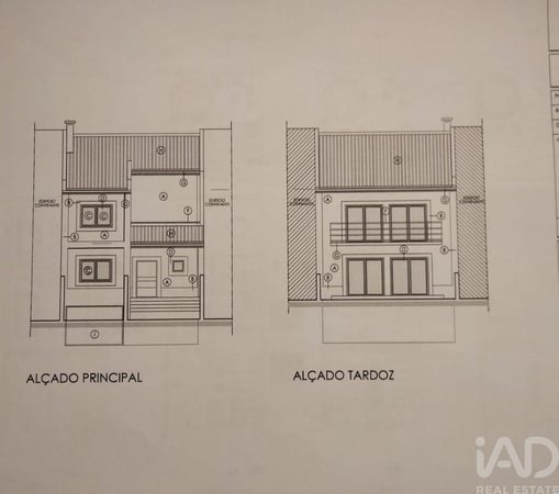 House in Serra do Bouro - view 1