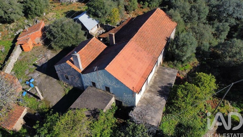 House in Alem da Ribeira - view 1