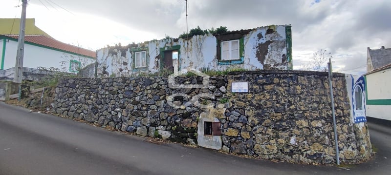 House in Vila Nova - view 1