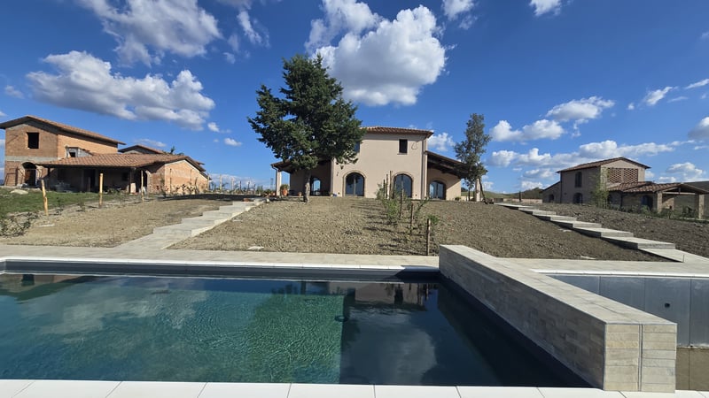 House in Lajatico - view 1