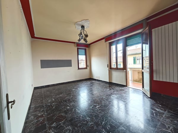 House in Volterra - view 1