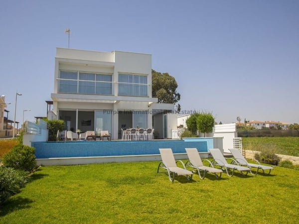 House in Paralimni - view 1