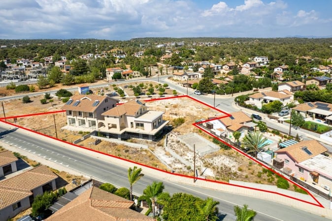 House in Souni-Zanakia - view 1