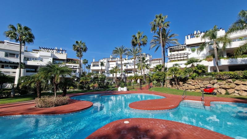 House in Marbella Del Este - view 1