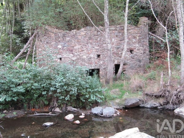 House in Santiago de Montalegre - view 1