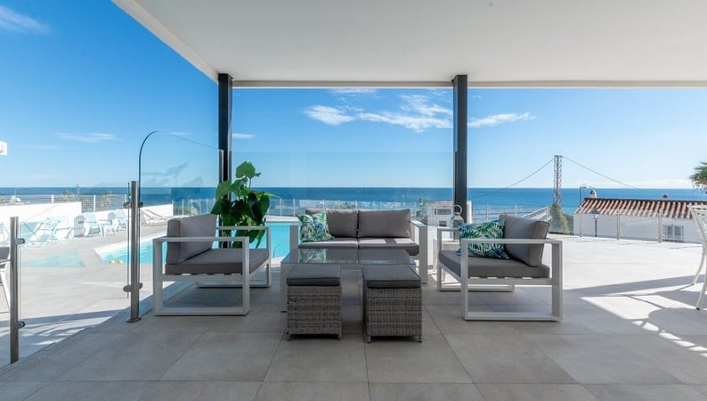 Villa in Malaga - view 1