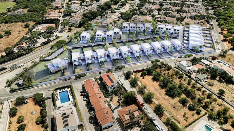 Villa in Quarteira - view 1